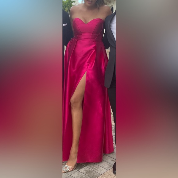 Gorgeous pink formal gown with front slip - Picture 3 of 3